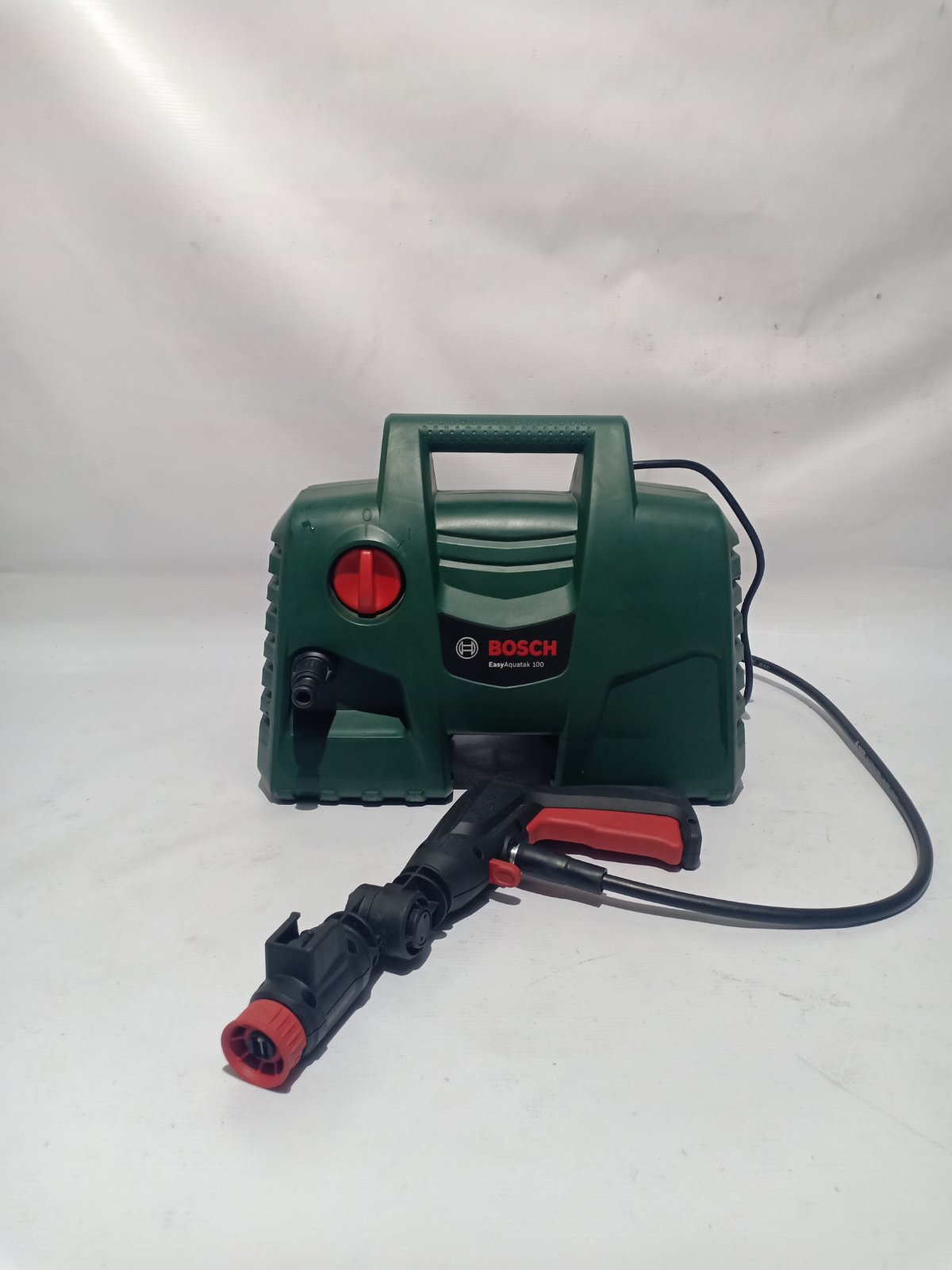 BOSCH Easy Aquatak 100 Portable High Pressure Washer