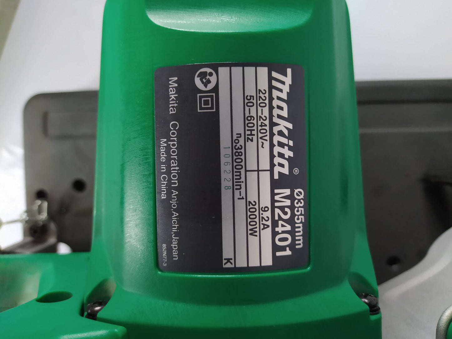 MAKITA M2401M Portable Cut-off 2000W (14″)