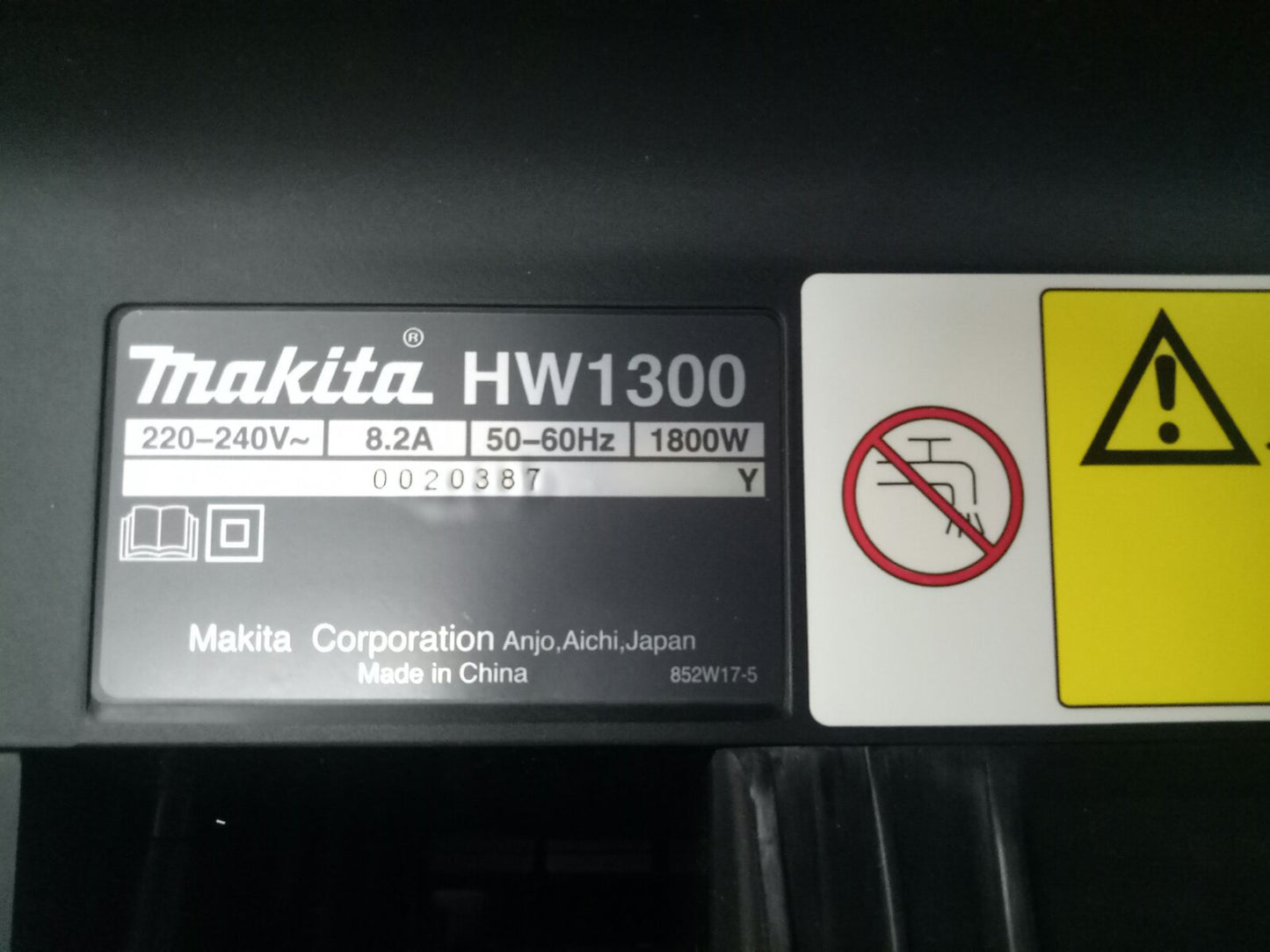 MAKITA HW1300 High Pressure Washer w/ Self-Priming Function 1800W (130 Bar)