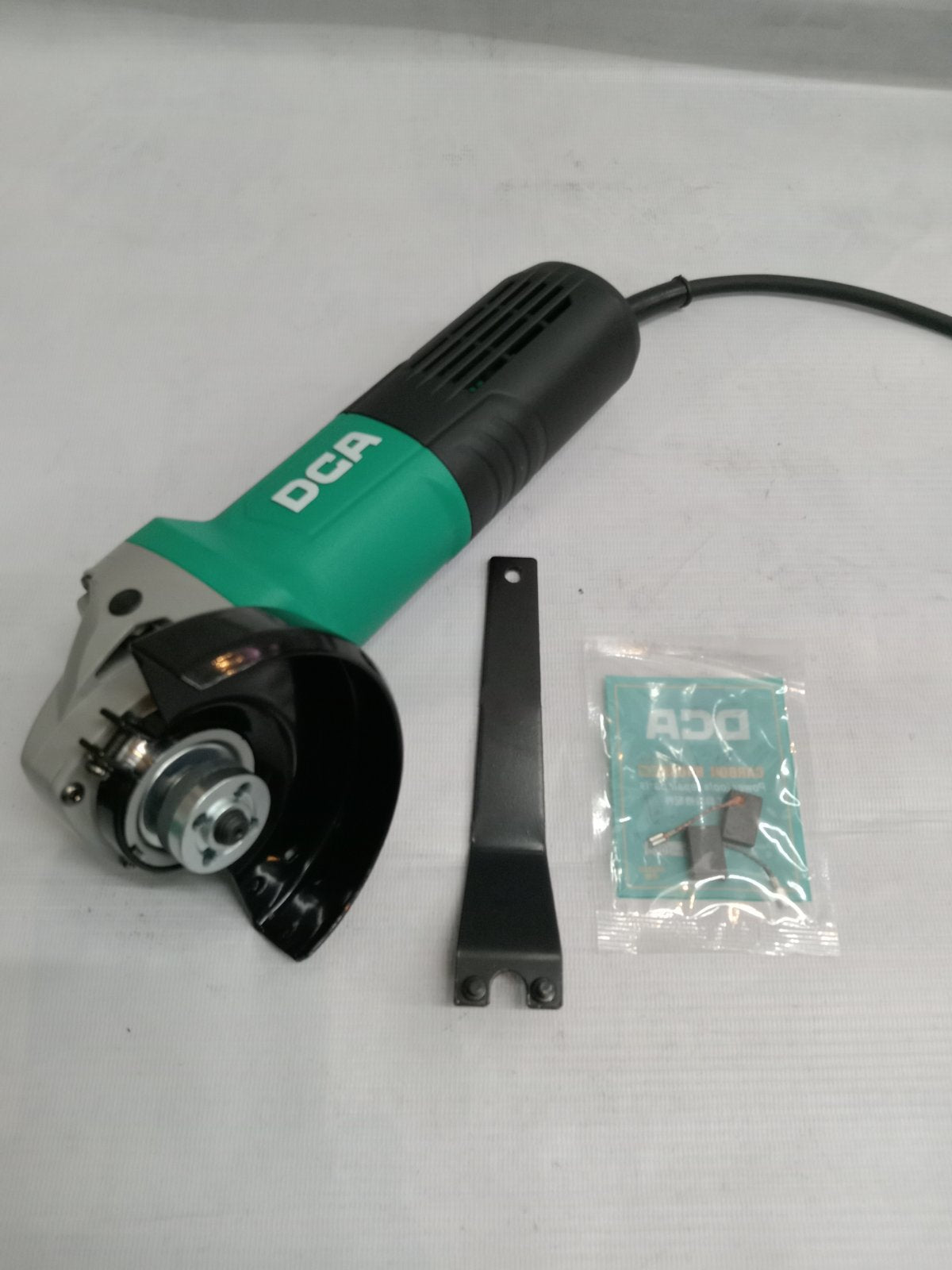 DCA ASM15-100B Angle Grinder 720W