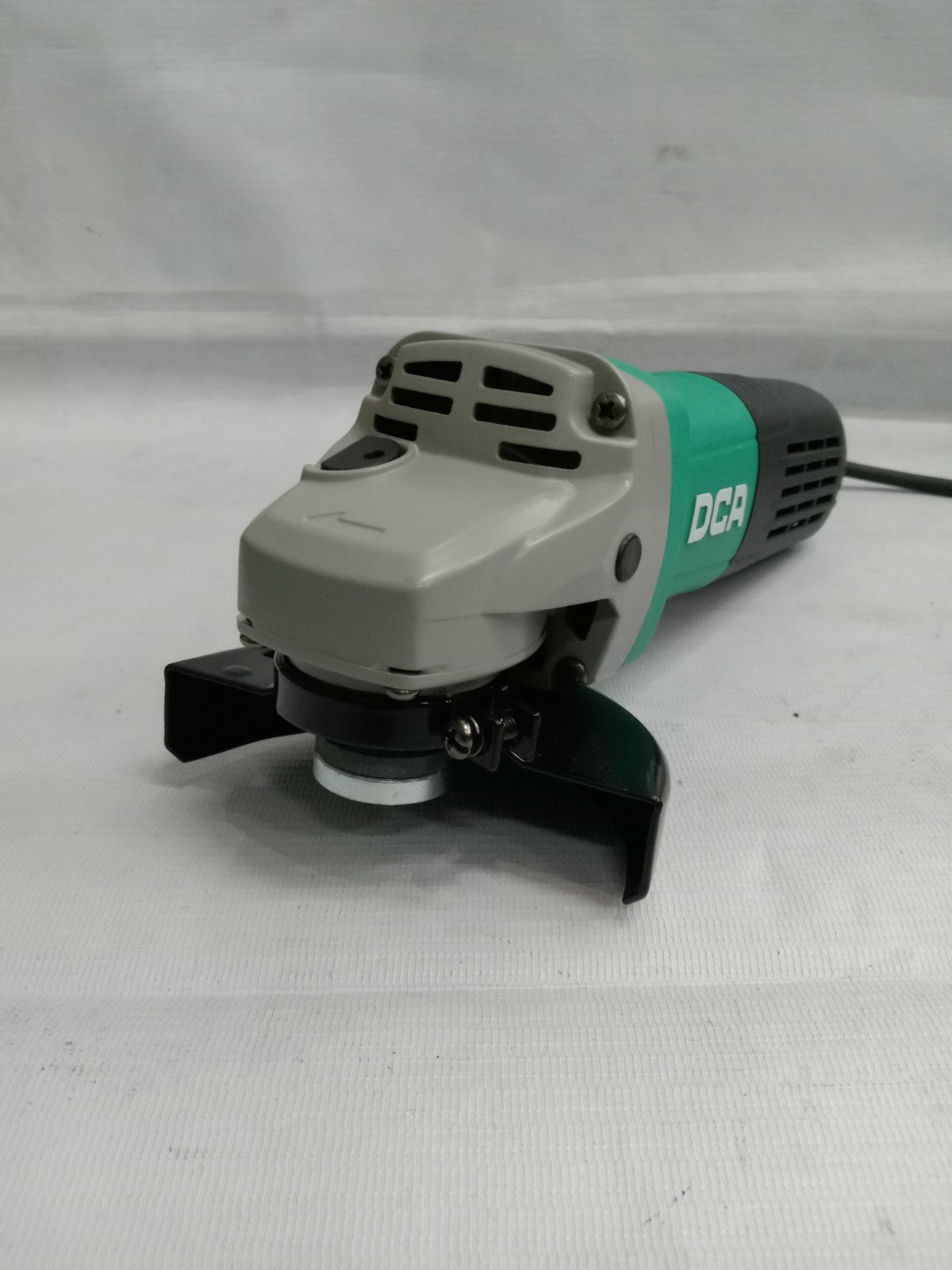 DCA ASM15-100B Angle Grinder 720W