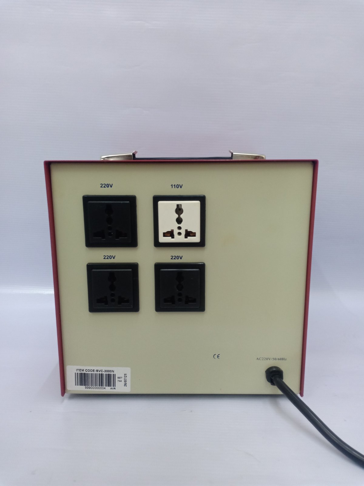 GOLDSOURCE SVC-3000N Automatic Voltage Regulator 3000 Watts
