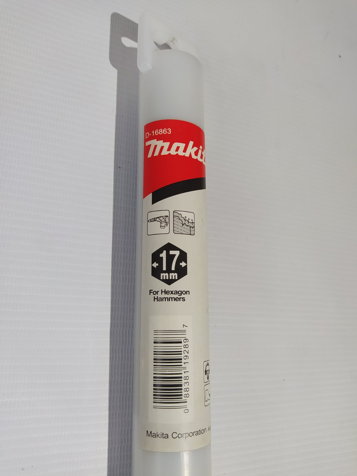 MAKITA D-16863 Bull Point for Hex Shank Hammers 17mm