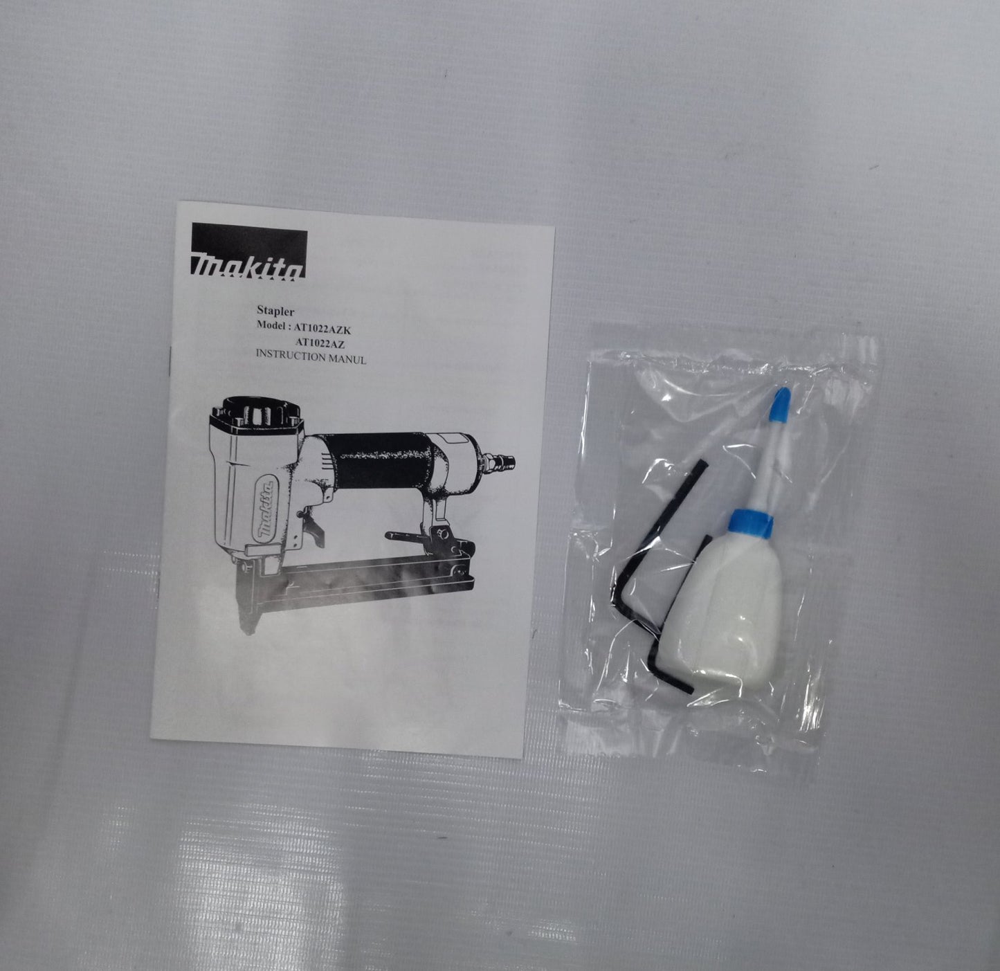 MAKITA AT1022AZ PSI Pneumatic Stapler 60-100