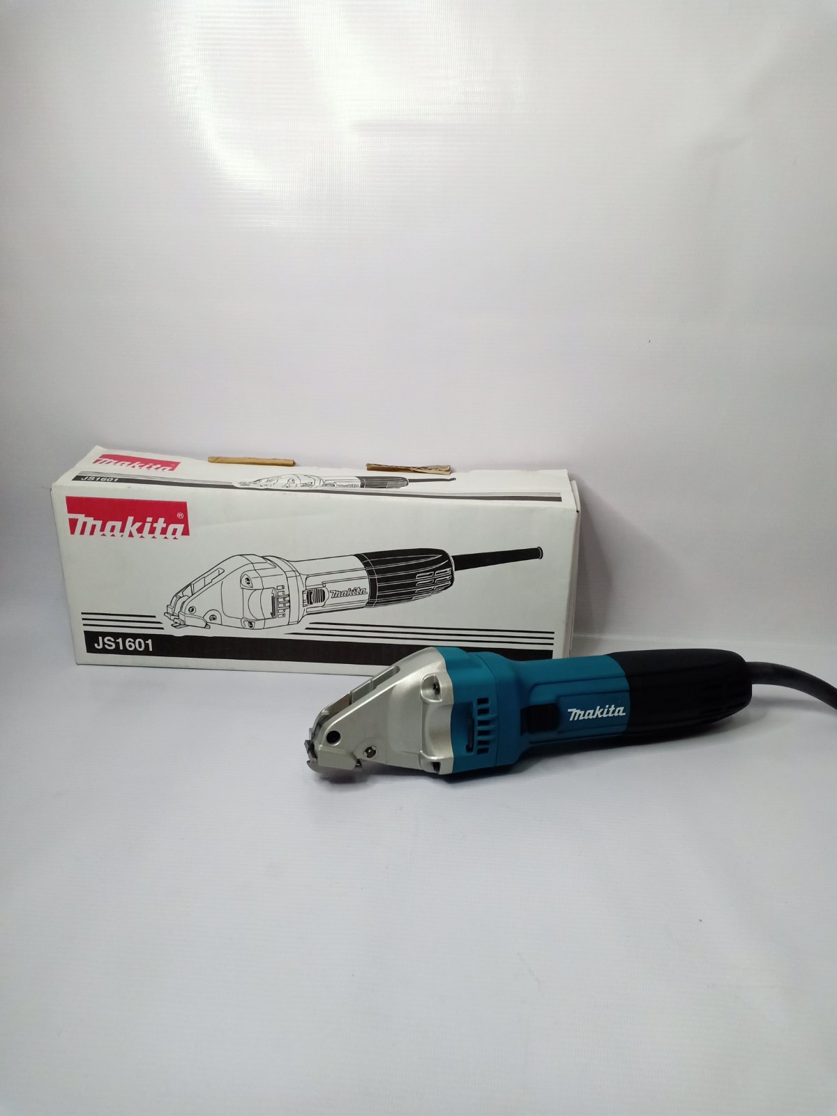 MAKITA JS1601 Straight Metal Shear 380W (16 Ga)