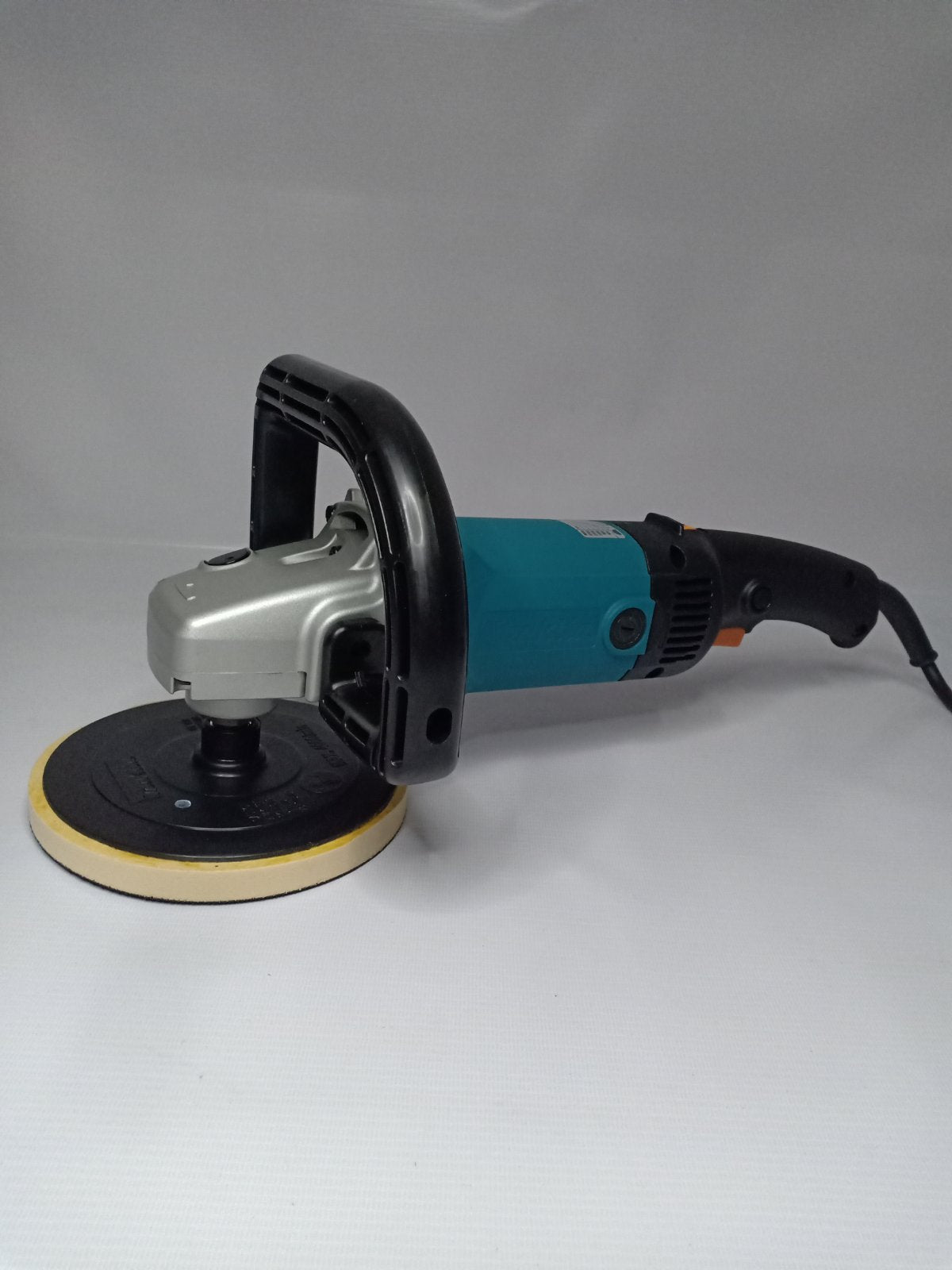 MAKITA 9227C Sander-Polisher / Buffing Machine 1200W (7″)