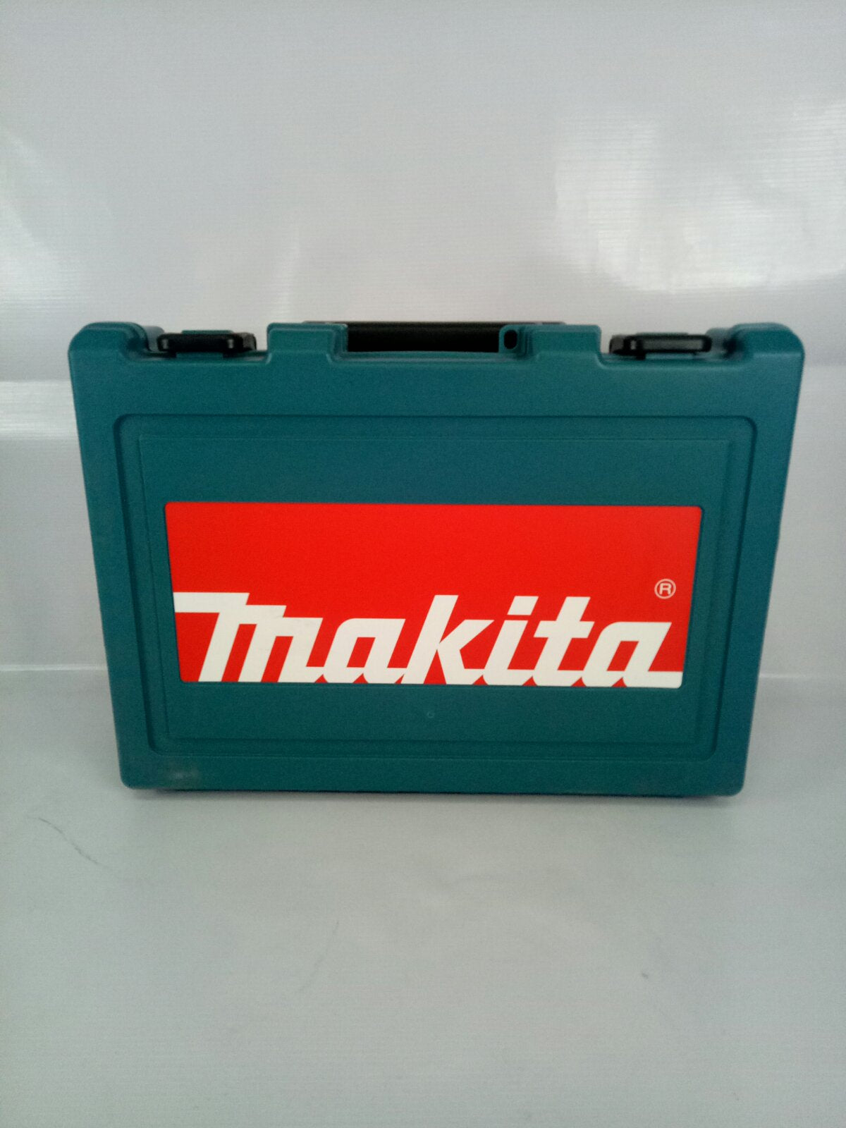 MAKITA HR2020 2.2 J Rotary Hammer 710W (1.62 ft·lbs)