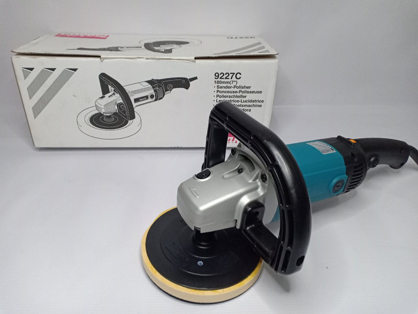 MAKITA 9227C Sander-Polisher / Buffing Machine 1200W (7″)