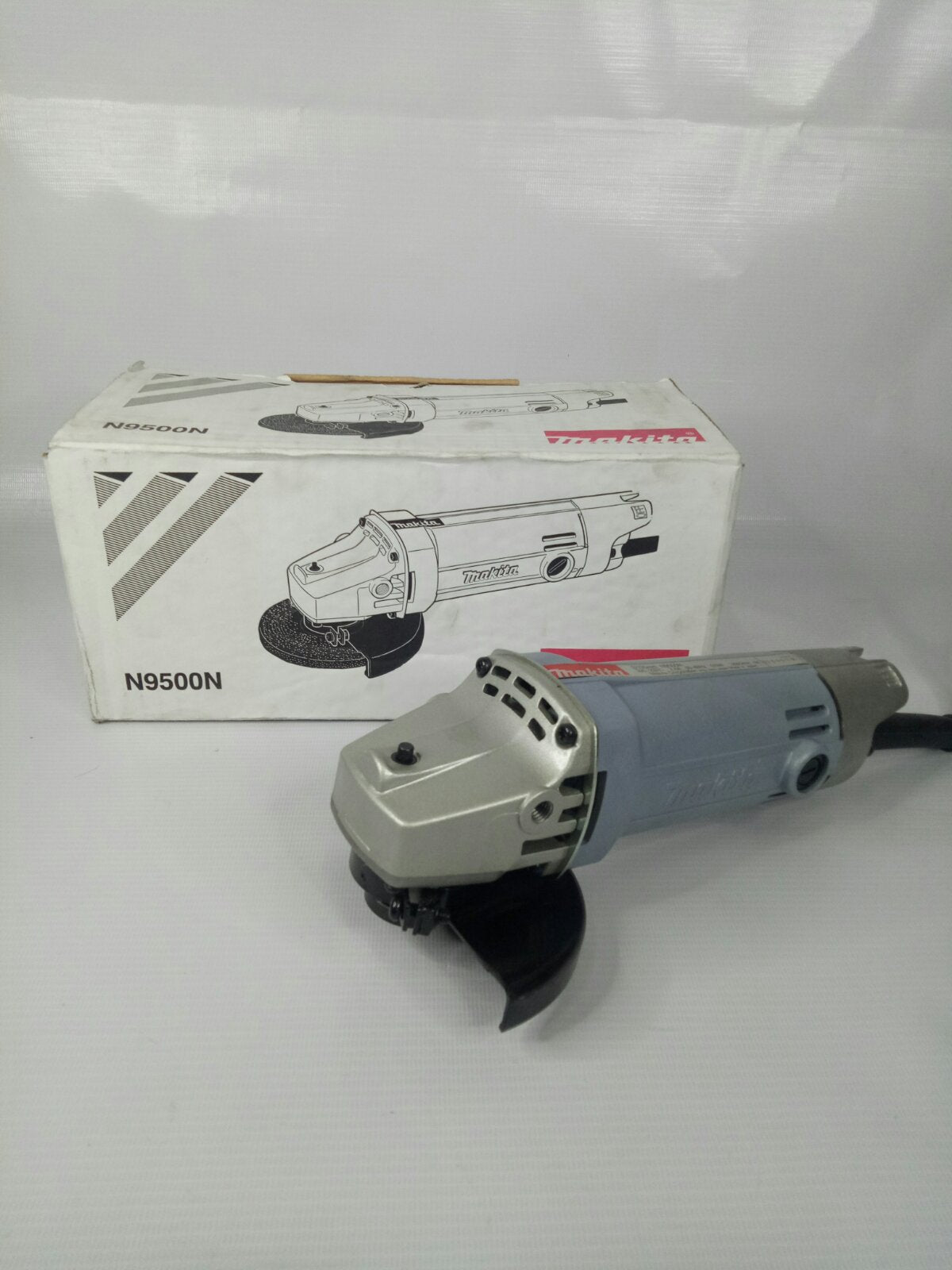 MAKITA N9500N Angle Grinder 570W (4″) Made in Japan