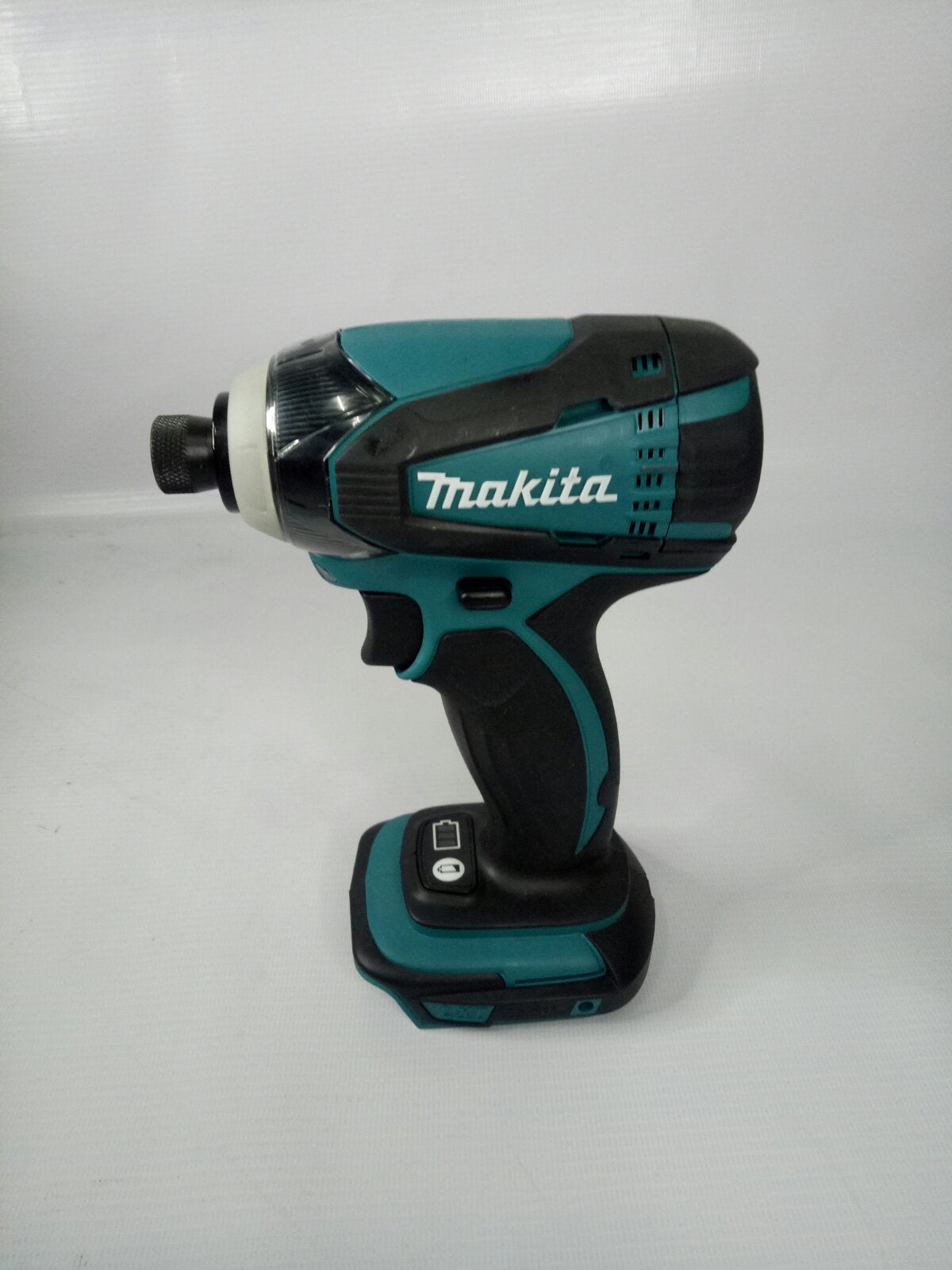 MAKITA DTD146Z Cordless Impact Driver 18V LXT® Li-Ion [Bare Tool] 8kg (118 ft·lbs)