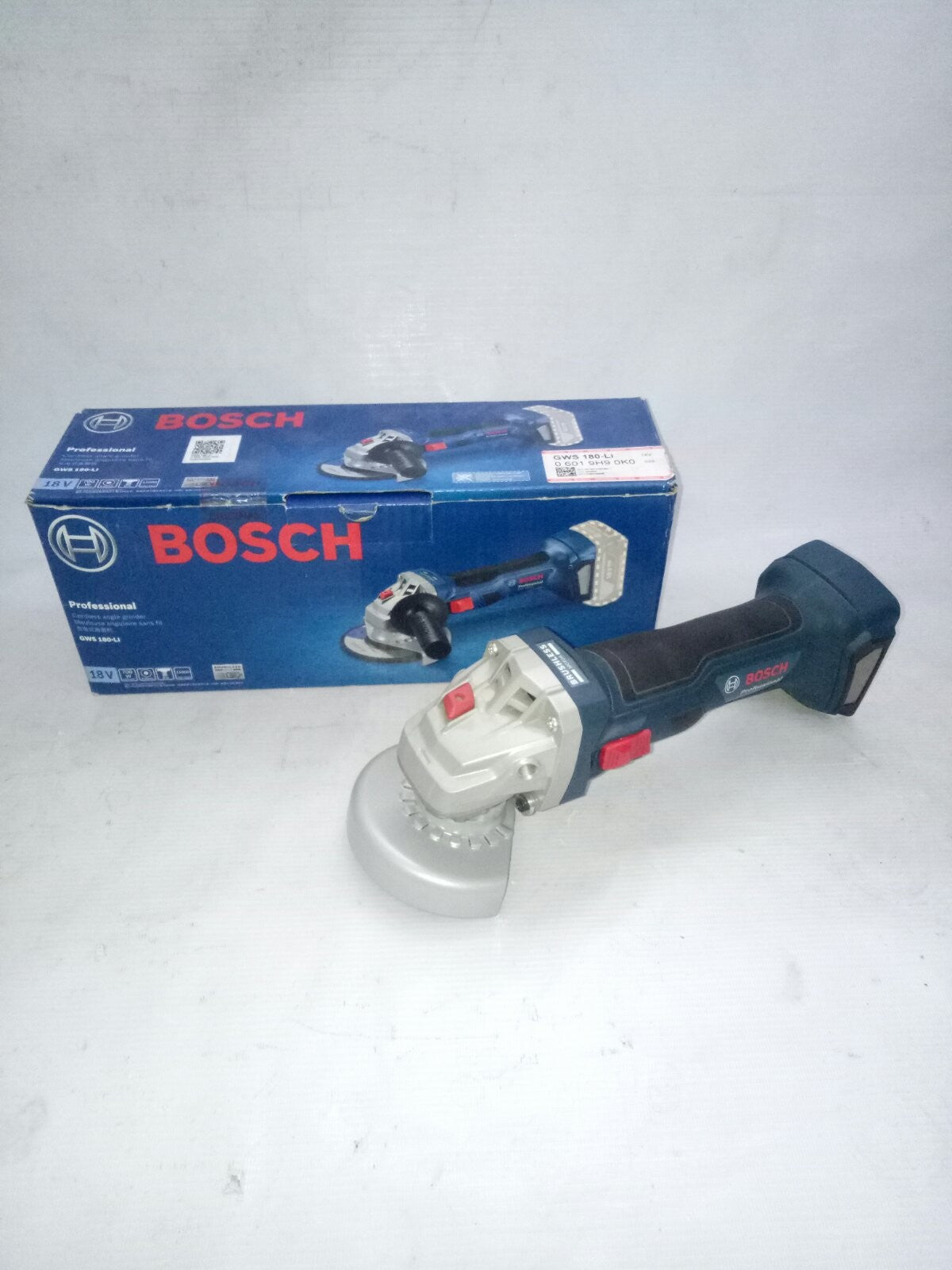 BOSCH GWS 180-LI Bushless Cordless Angle Grinder (Bare Tool)