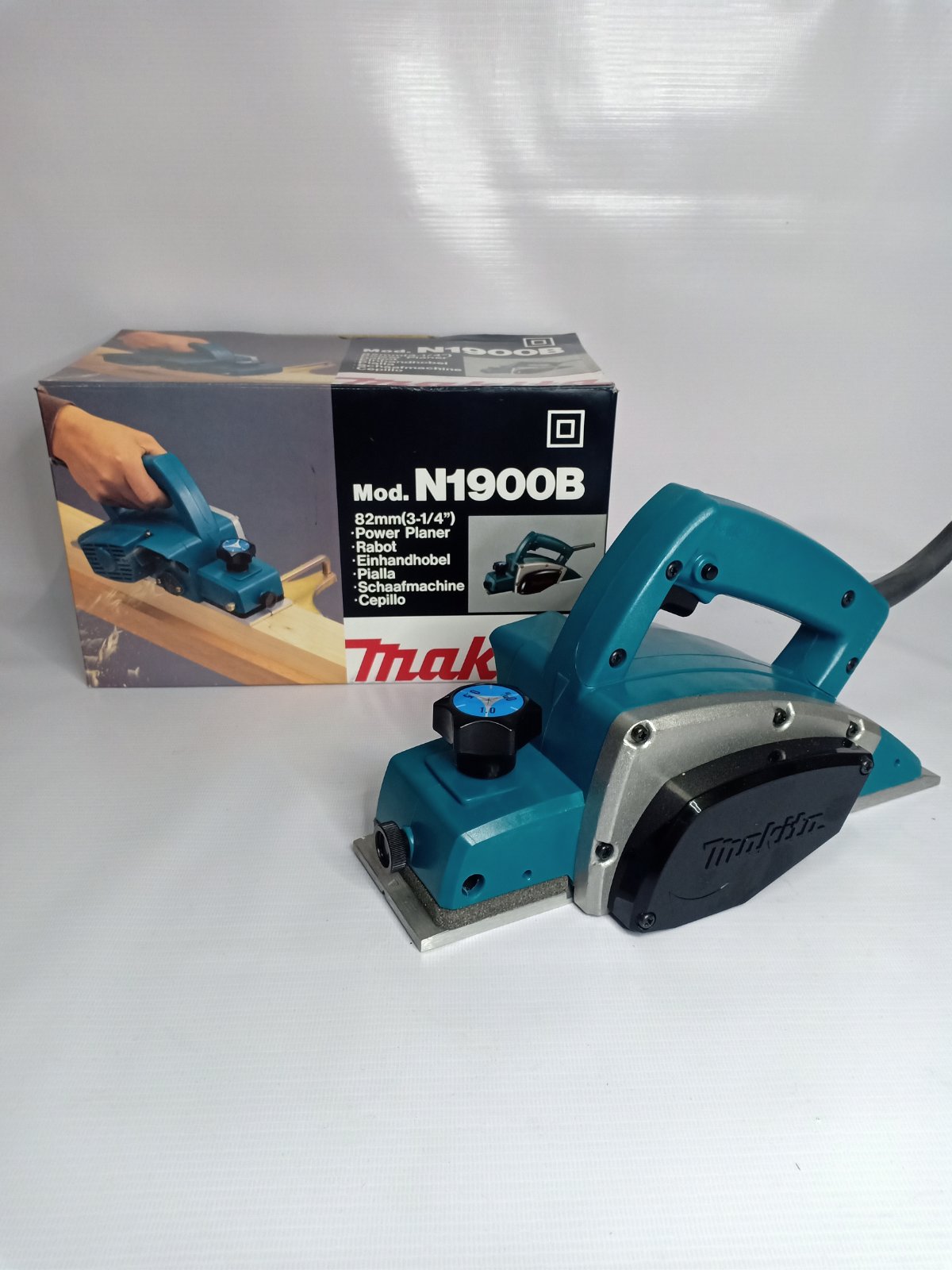 MAKITA N1900B Power Planer 580W (3-1/4″) Made in Japan