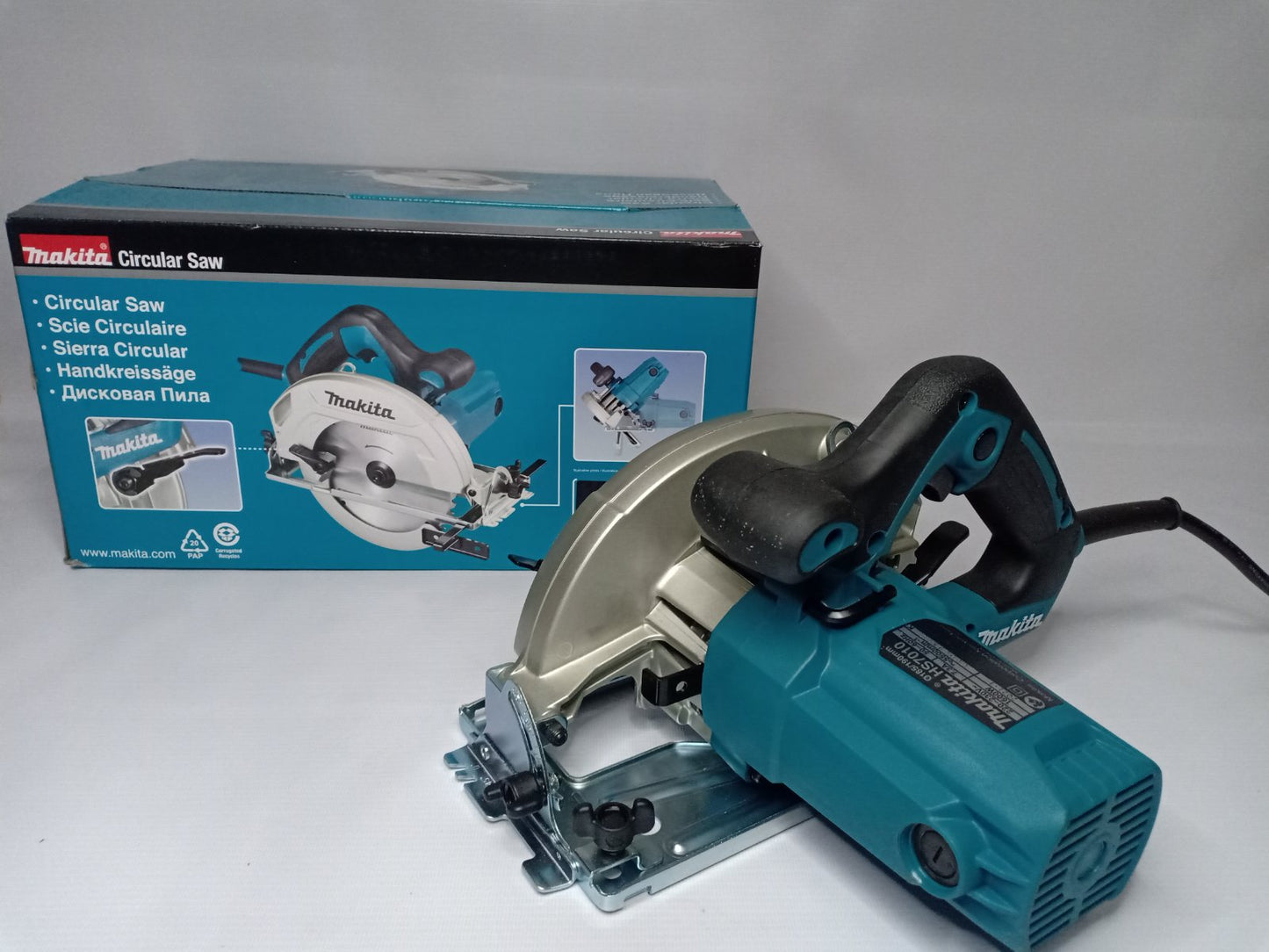 MAKITA HS7010 Circular Saw 1600W (7-1/4")