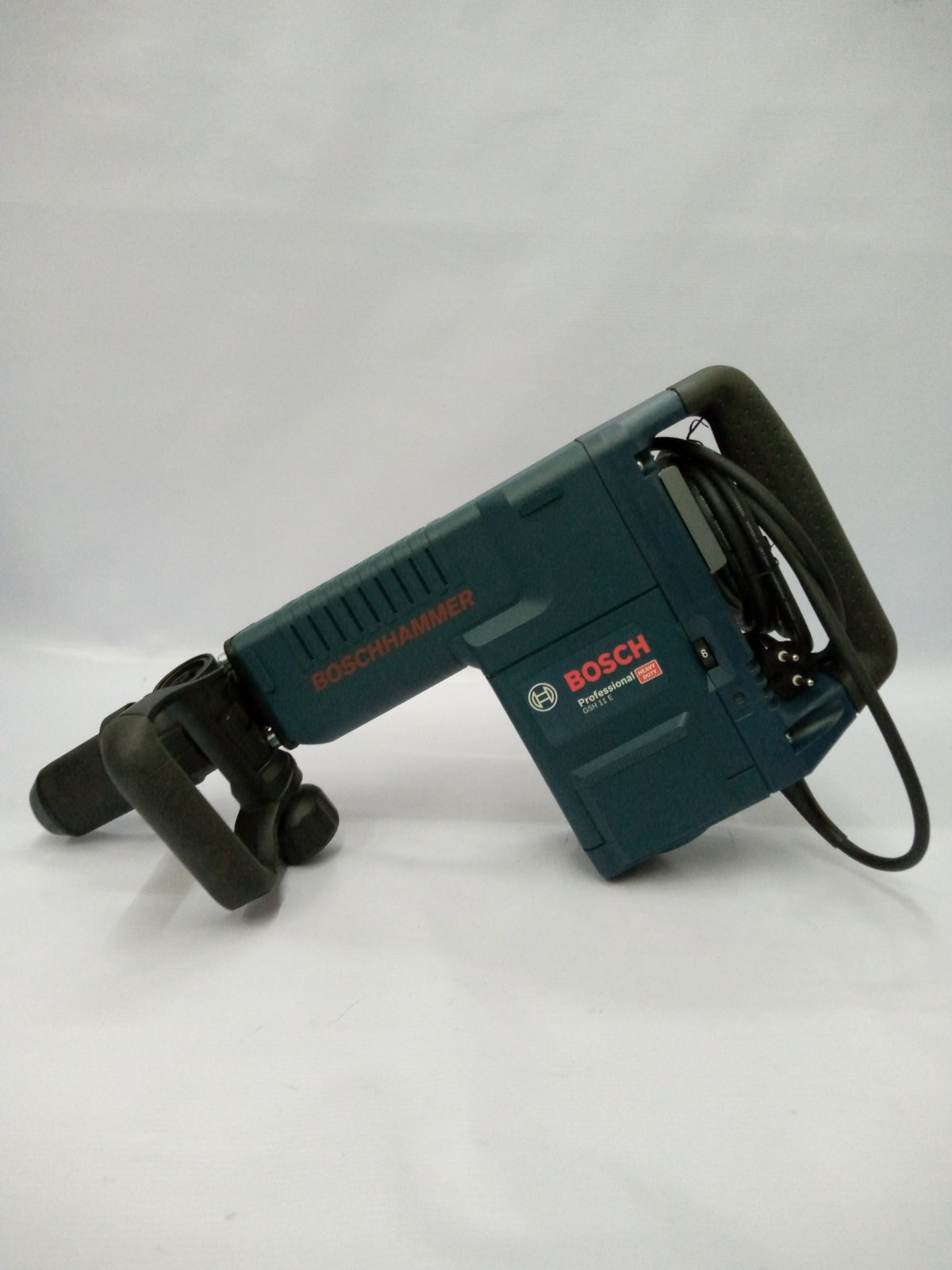 BOSCH GSH 11 E Demolition Hammer with SDS-max including Carrying Case